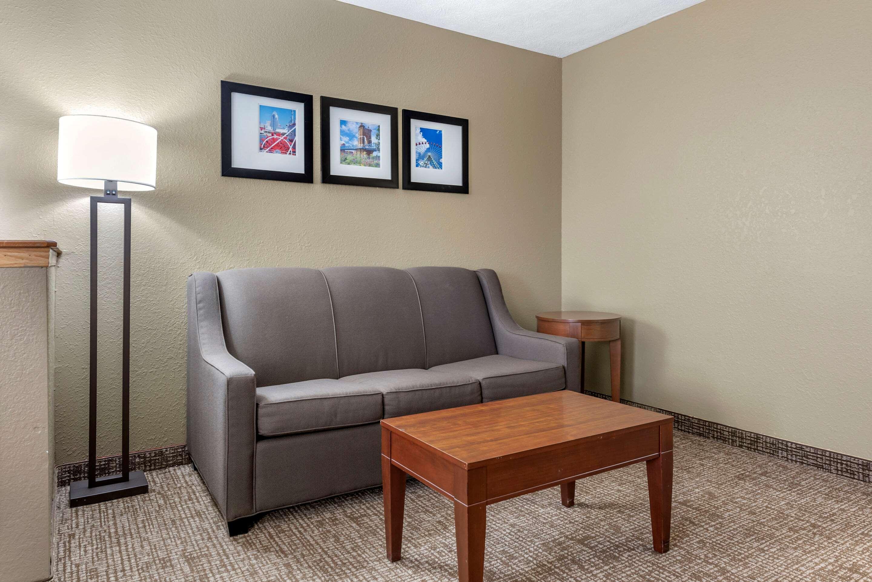Hotel Comfort & Cincinnati 3*