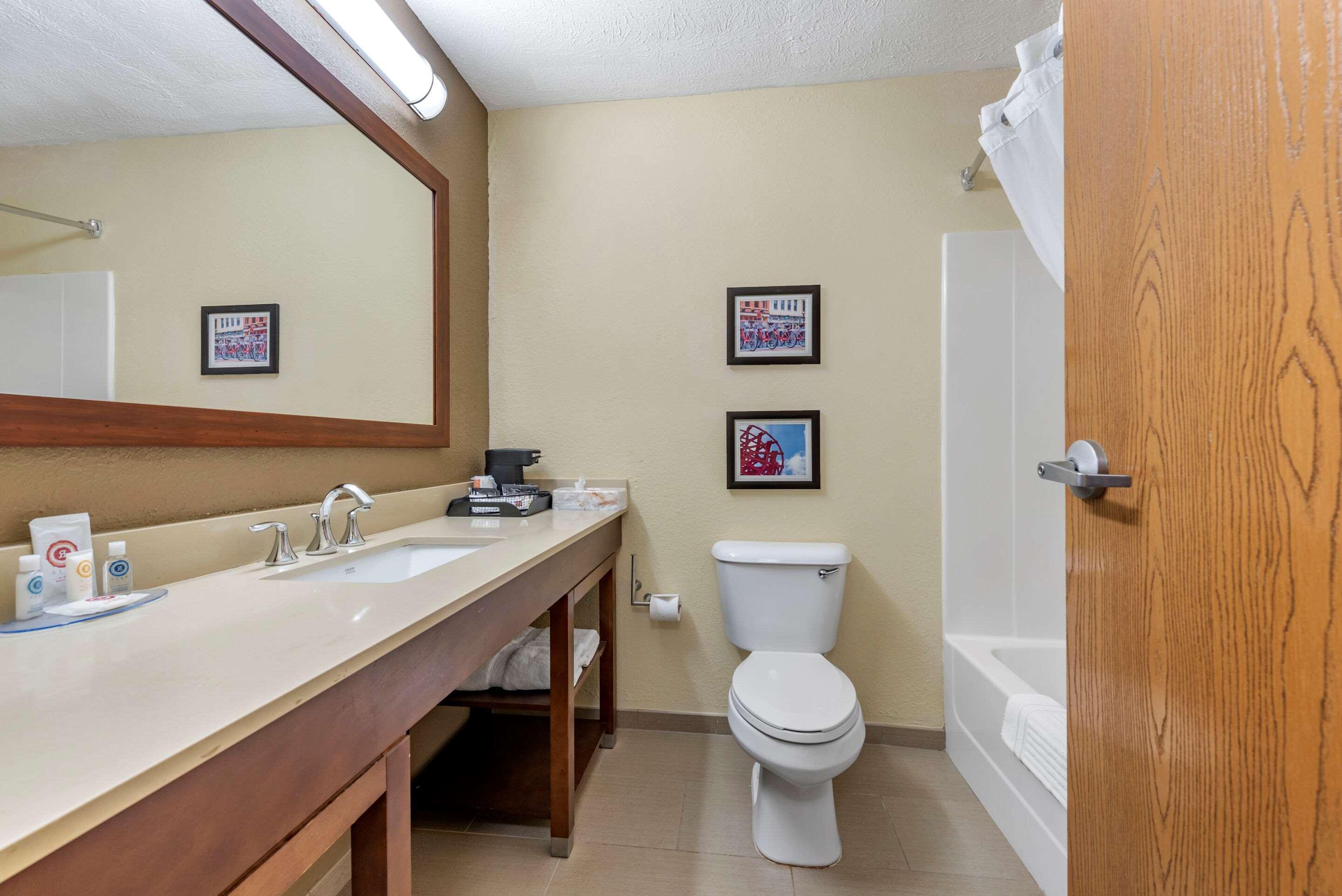 Comfort & Cincinnati 3* Eastgate